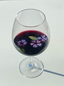 Verre de vin rouge PESSAC LEOGNAN