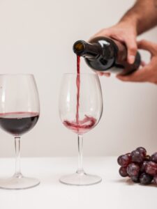 Verre de vin rouge PUISSEGUIN SAINT-EMILION