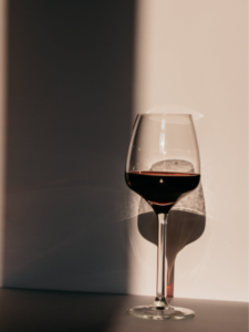 Verre de vin rouge de Sainte-Foix-Bordeaux
